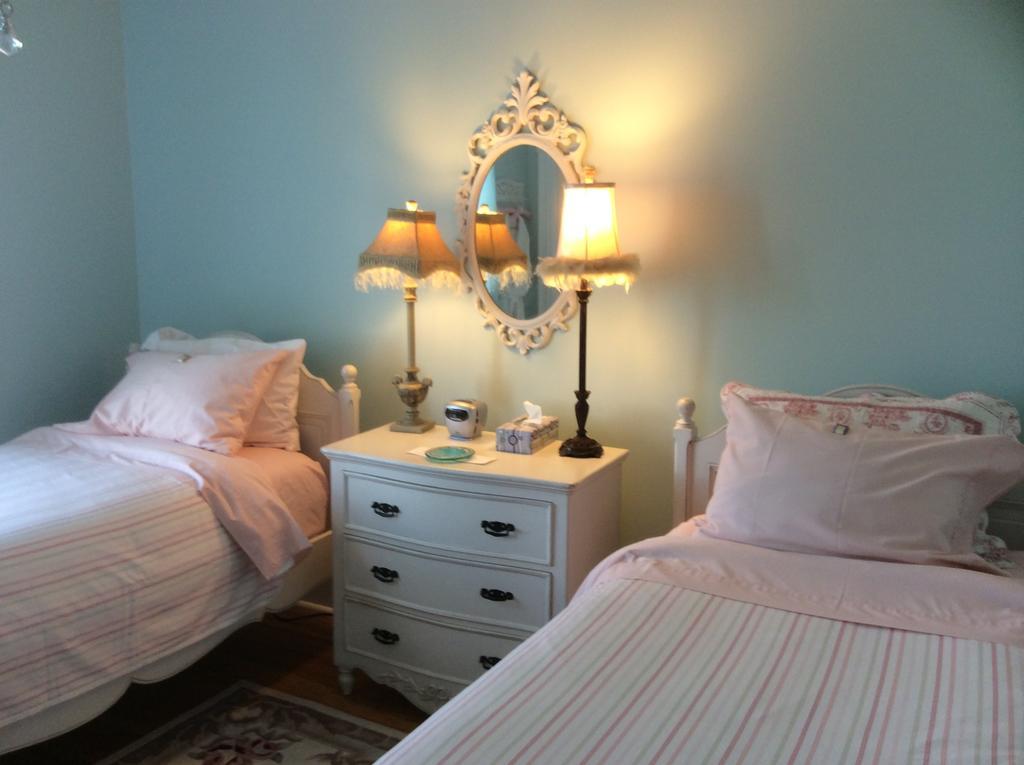 King George B&B Miramichi Room photo